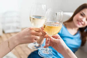 雷司令葡萄酒，科普最常见的100种葡萄酒佳酿之一雷司令葡萄酒