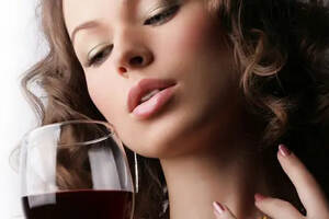 葡萄酒里加二氧化硫可以喝吗