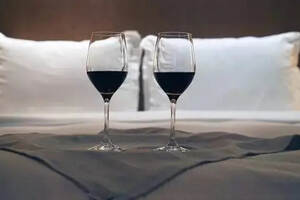 睡前喝红酒的好处能治失眠吗