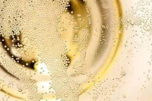 干红葡萄酒出现气泡，是酒质变坏了吗？