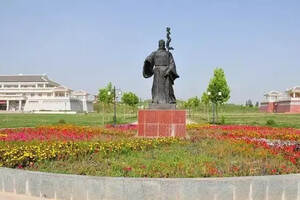 疏勒县的张骞纪念馆，和陕西城固县的张骞纪念馆形成呼应