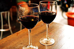 加强葡萄酒与一般葡萄酒区别