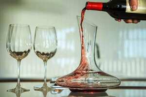 单宁决定葡萄酒的什么，决定葡萄酒的风味和陈年能力