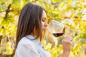 女人喝葡萄酒的功效与作用