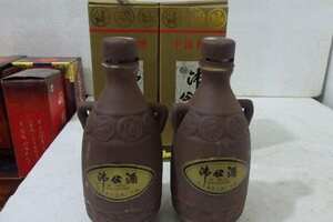古色古香的江苏沛公酒价格表，是低而不淡香而不艳的佳品