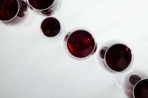 干红葡萄酒保质期会过期可以喝吗
