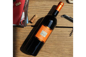 意大利托斯卡纳产区三星酒庄斯缤尼塔犀牛庄克罗利诺干红葡萄酒2013年份750ml一瓶价格多少钱？