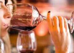 适量喝葡萄酒对身体的十大好处（适量喝葡萄酒对身体有好处吗）