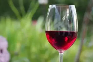 红葡萄酒和干红有什么区别