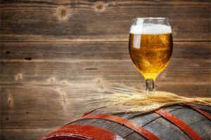 浅析自酿啤酒和瓶装啤酒的区别_浅析自酿啤酒和瓶装啤酒的区别与区别