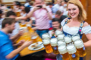世界上最爱喝啤酒的国家top10，榜首你绝对意想不到