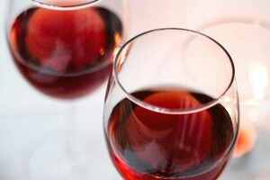 红酒与干红萄萄酒的区别