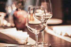 勃艮第红酒和波尔多红酒的区别