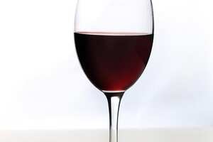 干红和红葡萄酒有什么区别
