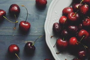 明明是同一种水果，车厘子凭什么比樱桃贵10倍？
