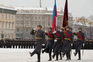 列宁格勒保卫战胜利75周年，普京极寒中鲜花