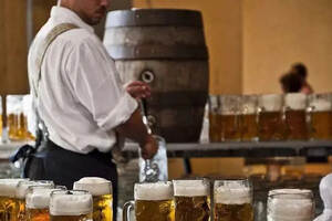 30平米进口啤酒馆增加葡萄酒和洋酒实现突围，年销售额近300万