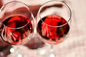 你知道干红干白葡萄酒中的“干”是什么意思吗？