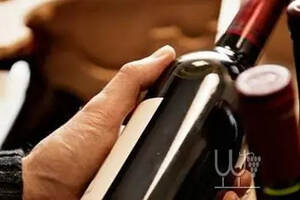欧盟葡萄酒酒业协会建议标签上要包含卡路里信息