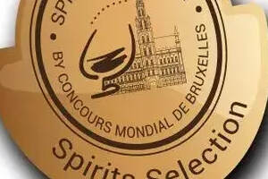 布鲁塞尔国际烈酒大赛，新疆佰年酒庄2款产品胜出，白兰地获金奖