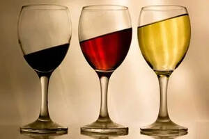 红酒和干型葡萄酒的区别