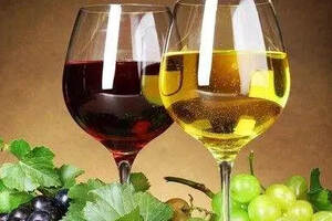 红葡萄酒跟干红有什么区别哪个更好