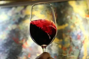 成为上流人士必不可少的步骤；品鉴葡萄酒·从摇杯开始！
