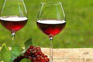 怎么从葡萄酒的颜色初步判断葡萄品种呢