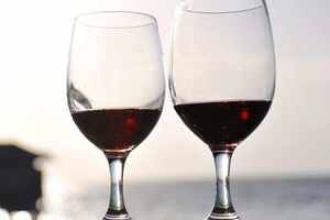 红酒分为干红和什么型