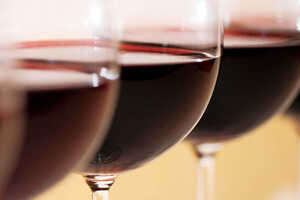 葡萄酒中各种营养成分及作用（奶粉中各种营养成分的作用）
