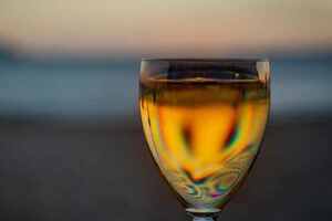 白葡萄酒85度能放多少年