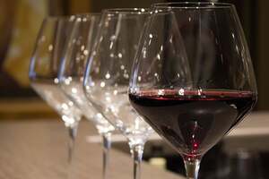 什么是强化葡萄酒？“加香”葡萄酒怎么样？