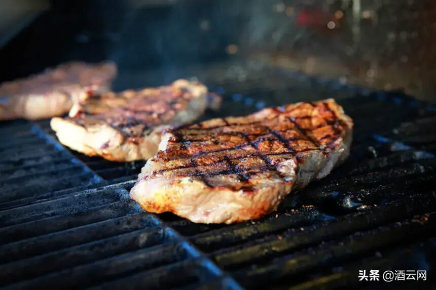 秋天吃烧烤BBQ，这些葡萄酒才是绝配