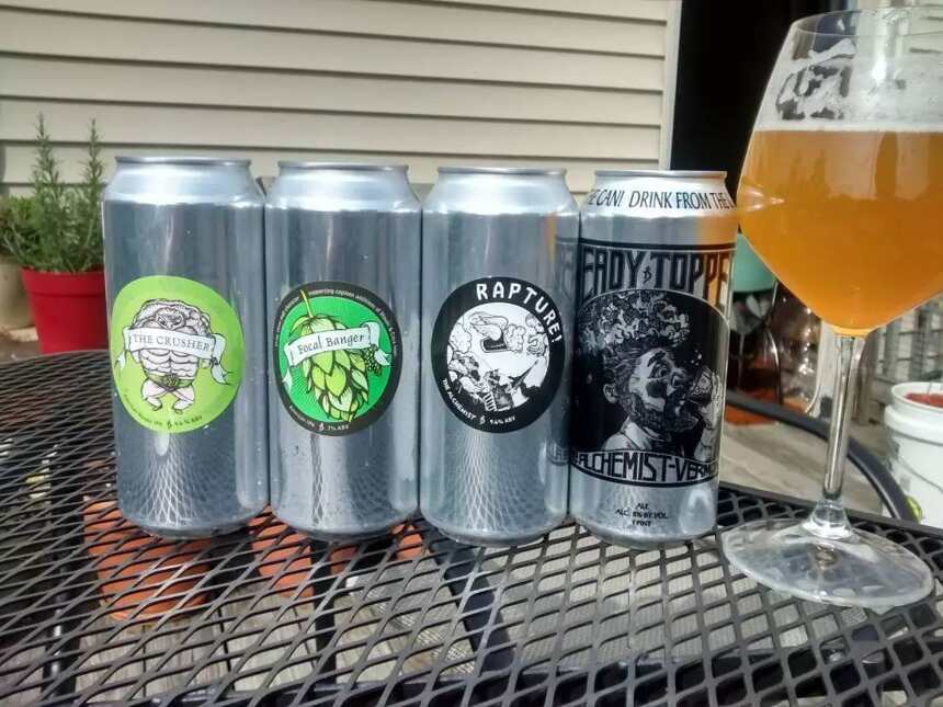 那些把顶级 IPA 装进易拉罐的酒厂们，喝起来！