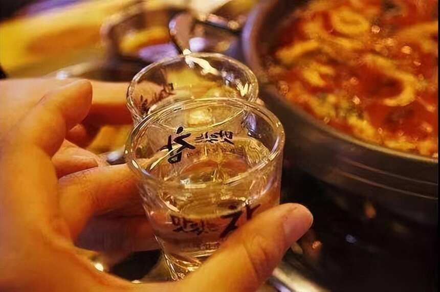 据说坚持喝酒40年的人，半数以上能喝出3个“道理”，早知早防范