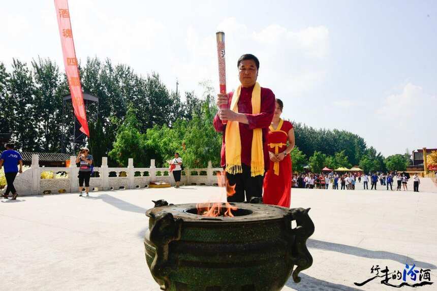 “行走的汾酒”闪耀中原大地，“四最”特质“引爆”河南市场