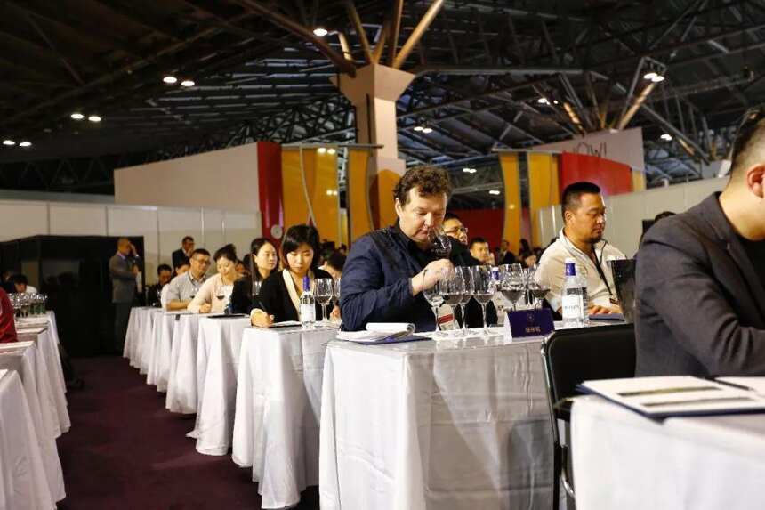瓏岱酒庄亮相Vinexpo上海展，拉菲集团总裁阐述中国战略