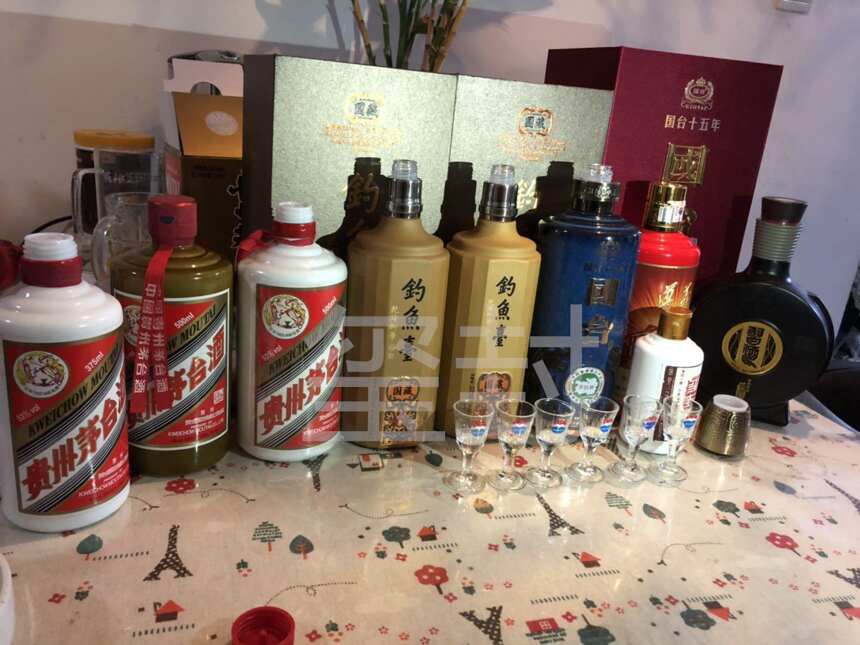 央视记者卧底茅台镇，假年份老酒泛滥，价格乱喊，年份乱标