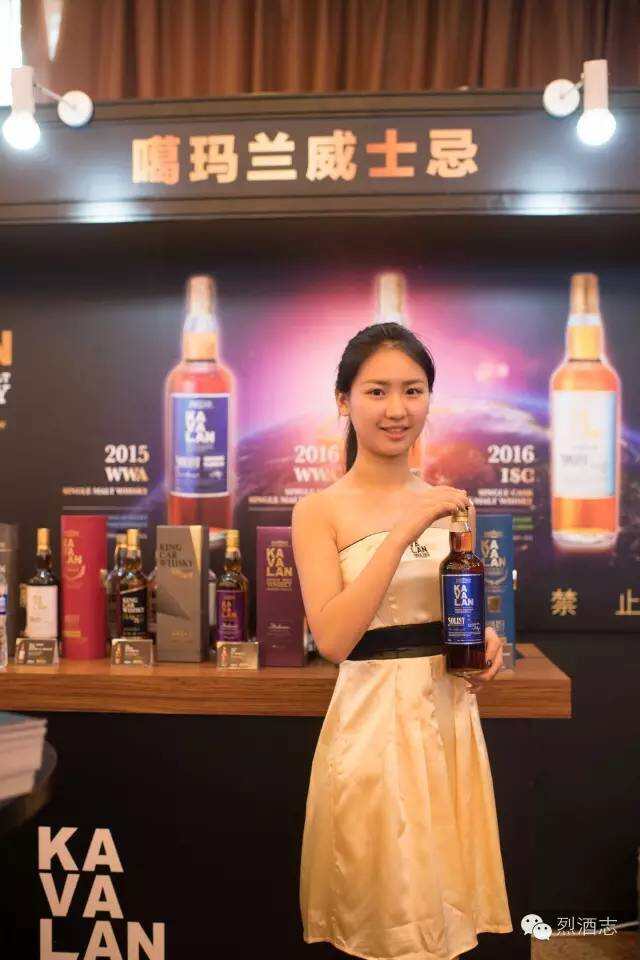 Whisky L烈酒展上那些美女，满屏都是福利！