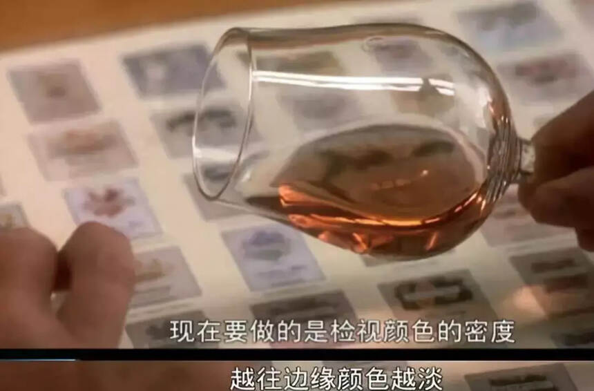 为什么喝葡萄酒一定要用高脚杯？