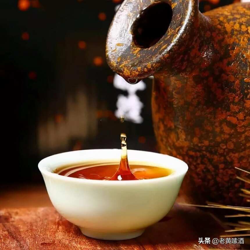 具备茅台风格的甘肃崆峒酒，喝了易上头？甘肃人：喝完爬上崆峒山