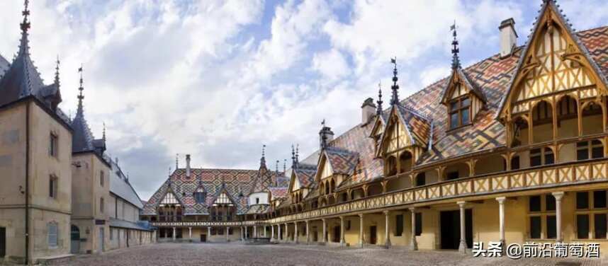 法国葡萄酒色彩缤纷的荣耀，伯恩慈善医院（HOSPICES DE BEAUNE）