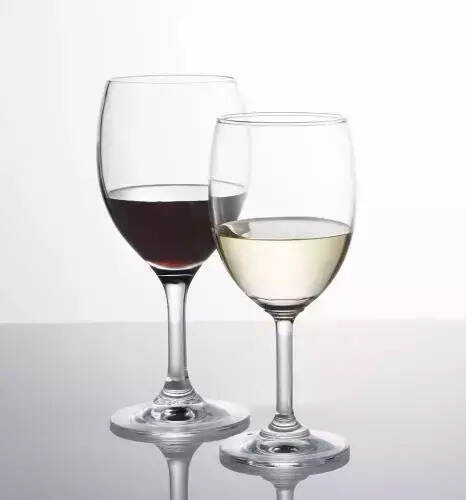 喝完葡萄酒，舌头为什么会发黑，是酒质问题吗？