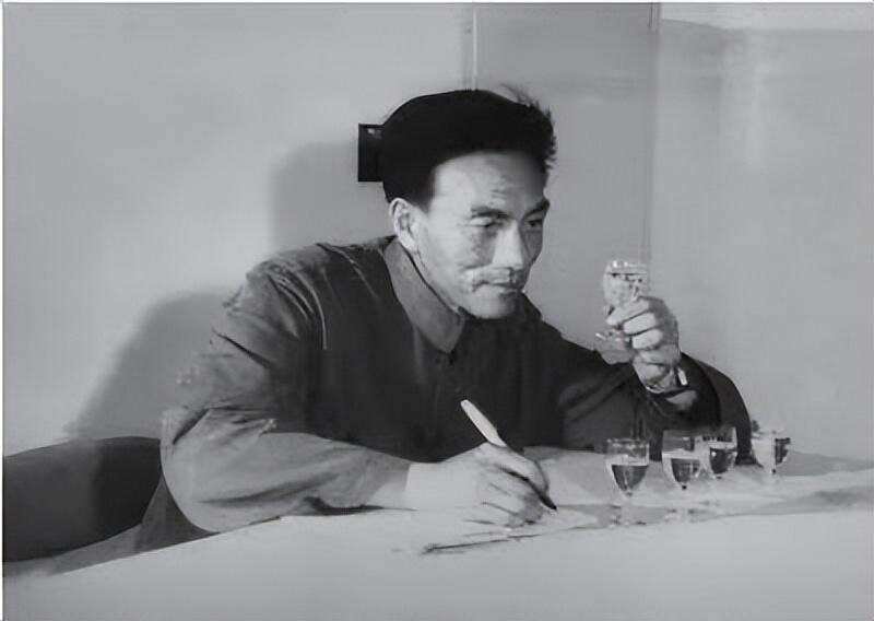 “酒业巨匠”沈怡方的一生，贯穿着中国酒业的光辉历史