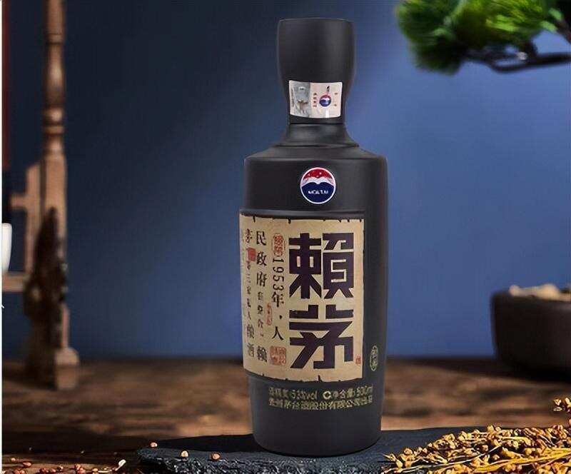 买飞天茅台送的小酒杯，作用不是一般的大，光用来喝酒就可惜了