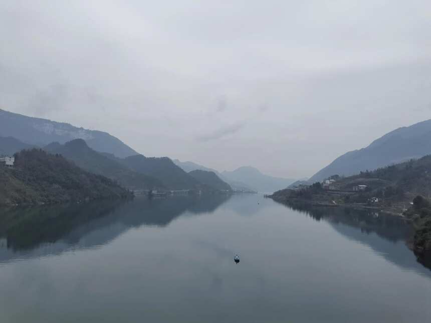 那山，那水，那人，那屋…