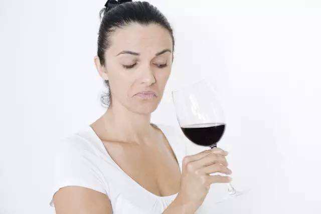 秒速判断葡萄酒是否变坏，只需观察这9个症状