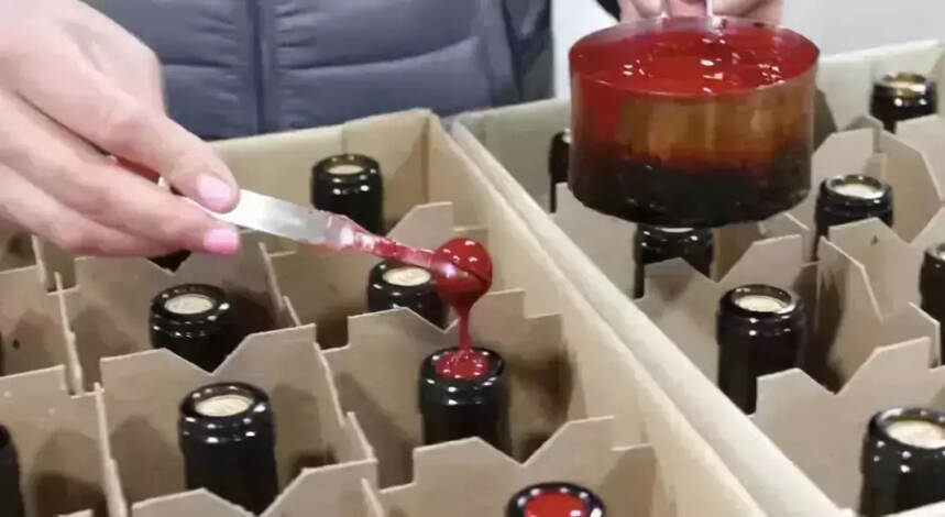 为什么有的葡萄酒是蜡封的？是不是更好更贵呢？