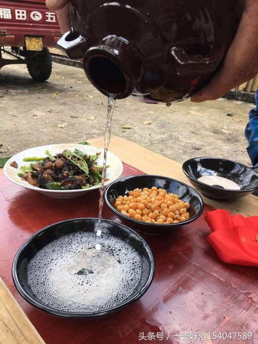 市场上能买到十年，二十年陈酿的酒吗，用脚趾头想也知道不可能