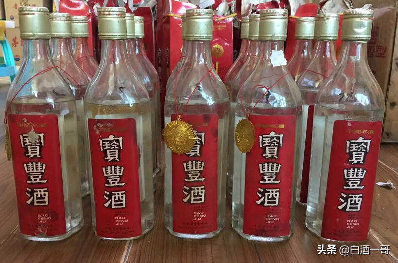 河南酒桌“怪象”，当地人不喝杜康，却偏爱这3款，你喝过没？